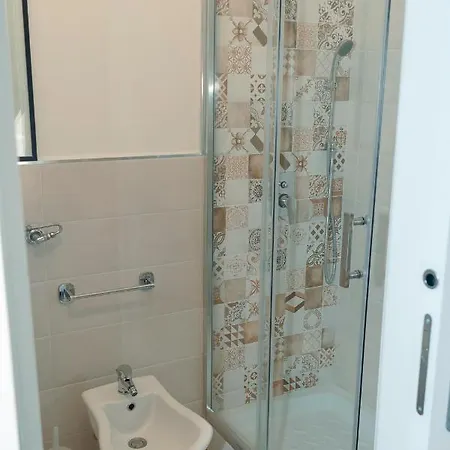 19 - And Breakfast Pensión 4*