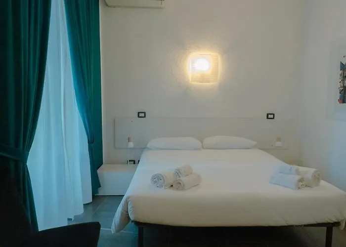 19 - And Breakfast 3*